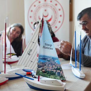 Sanata Teşvik ve Sanatla Yaşam Programı Kapsamında Gemi Modelleme Kursu Ziyaret Edildi - fotoğraf 2