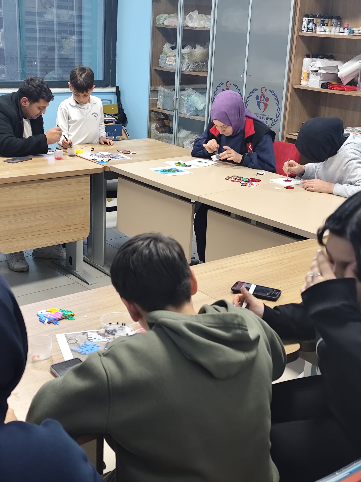 Minik Eller, Renkli İşler