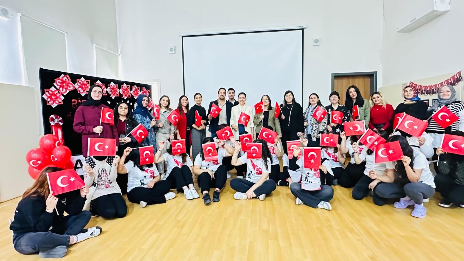 29 Ekim Cumhuriyet Bayramı'nın 102. Yılı Coşku ve Gururla Kutlandı