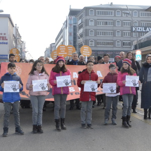Erzurum'da 25 Kasım Kadına Yönelik Şiddete karşı Uluslararası Mücadele Günü etkinlikleri - fotoğraf 2