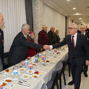 Sarıkamış Anma Programının Ardından Gazilerimiz Sivas’ta Ağırlandı - fotoğraf 2