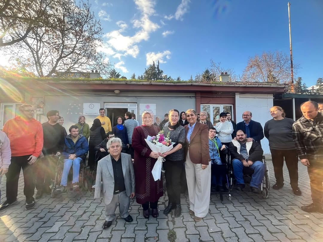 İl Protokolümüzün Saygıdeğer Üyeleri İle Engelsiz Düşler Kafesi Bünyesindeki Özel Çocuklarımızı Ziyaret Ettik.