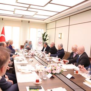 Bakanımız Göktaş, İstanbul'da basın kuruluşlarının temsilcileriyle bir araya geldi - fotoğraf 2