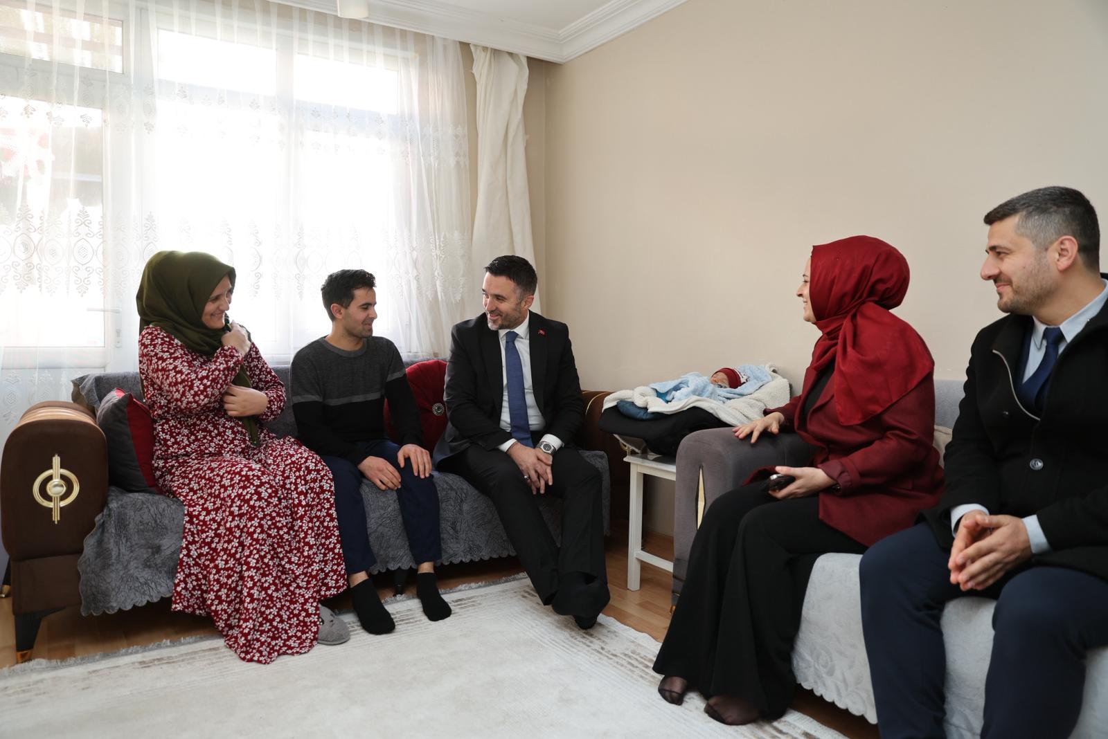 Evlenecek Gençlerin Desteklenmesi Projesi Kapsamında Destek Alan Çiftlerimizi Ziyaret Ederek Sayın Bakanımız Mahinur Özdemir Göktaş'ın Tebriklerini İletiyoruz