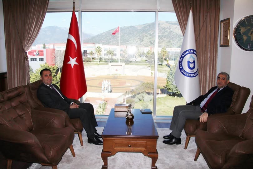 İl Müdürümüz İlkay Türkoğlu, Adnan Menderes Üniversitesi Rektörü Prof. Dr. Bülent Kent’i makamında ziyaret etti.