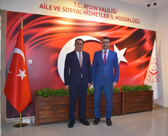 Aydın İl Millî Eğitim Müdürü Sayın Mehmet Yiğit, İl Müdürümüz İlkay Türkoğlu’nu makamında ziyaret ederek hayırlı olsun dileklerini iletti. 