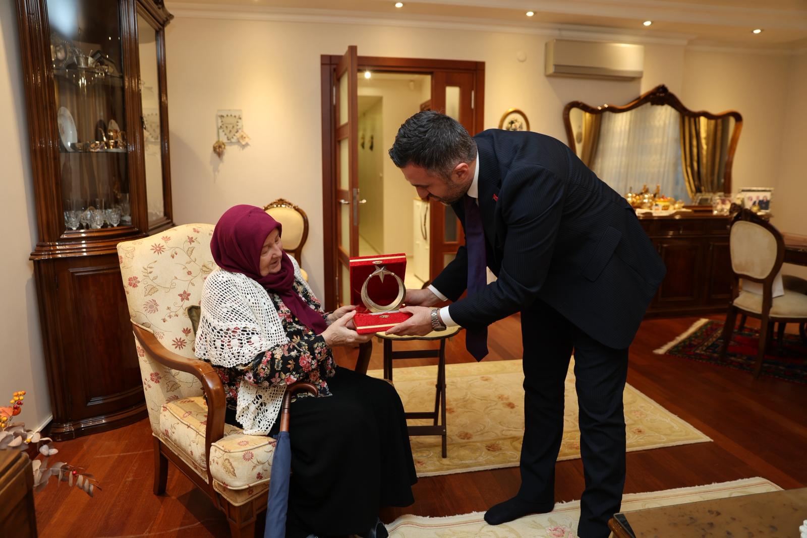 İl Müdürümüz Sn. Ömer TURAN, TSK Şehidimiz Mehmet Nacip SEZEN’in kıymetli ailesine ziyaret gerçekleştirdi.