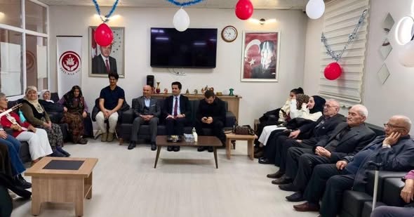 Yaşlılarımıza Müzik Dinletisi