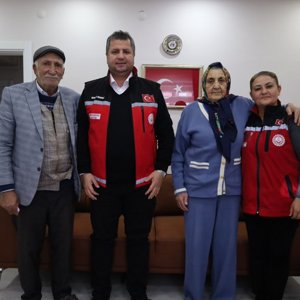 Kahraman Şehidimiz Garip İleri'nin Bizlere Emaneti Olan Kıymetli Ailesini Ziyaret Ederek, Ellerinden Öptük. - fotoğraf 1