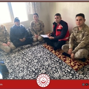 Valiliğimiz koordinesinde İl Emniyet Müdürlüğü ve İl Jandarma Komutanlığı personelleri ile Müdürlüğümüz personelleri ile birlikte yalnız yaşayan kıymetli büyüklerimiz hanelerinde ziyaret edilmiştir. - fotoğraf 4