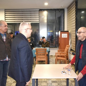 Hasan Öztimur Huzurevimizde Büyüklerimizin hayır dualarını aldık, kandil sevinçlerine ortak olduk - fotoğraf 3