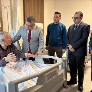 Valimiz Dr. Mustafa Özarslan’dan Şehidimizin Kıymetli Babasına Ziyaret - fotoğraf 1