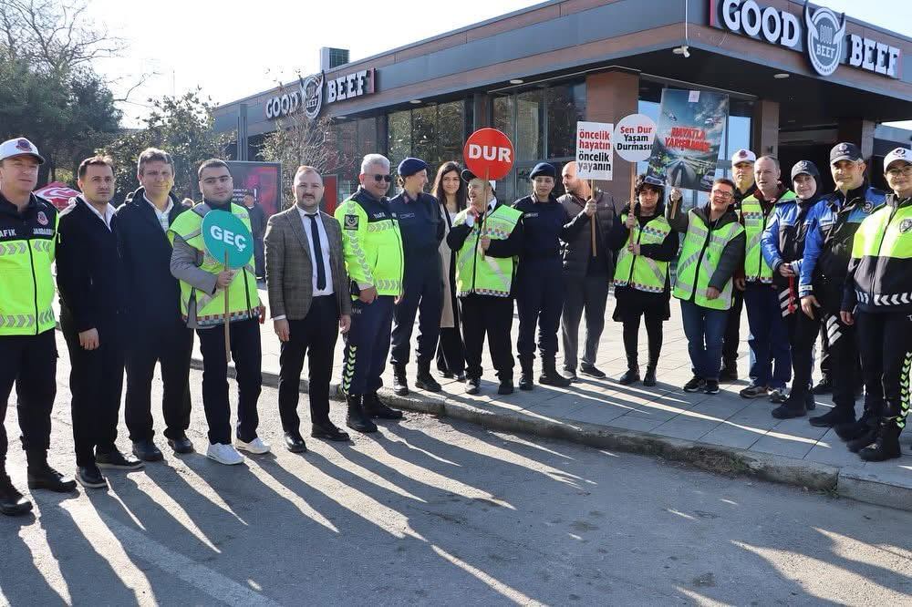 3 Aralık Dünya Engelliler Günü kapsamında  temsili trafik uygulaması gerçekleştirilmiştir.
