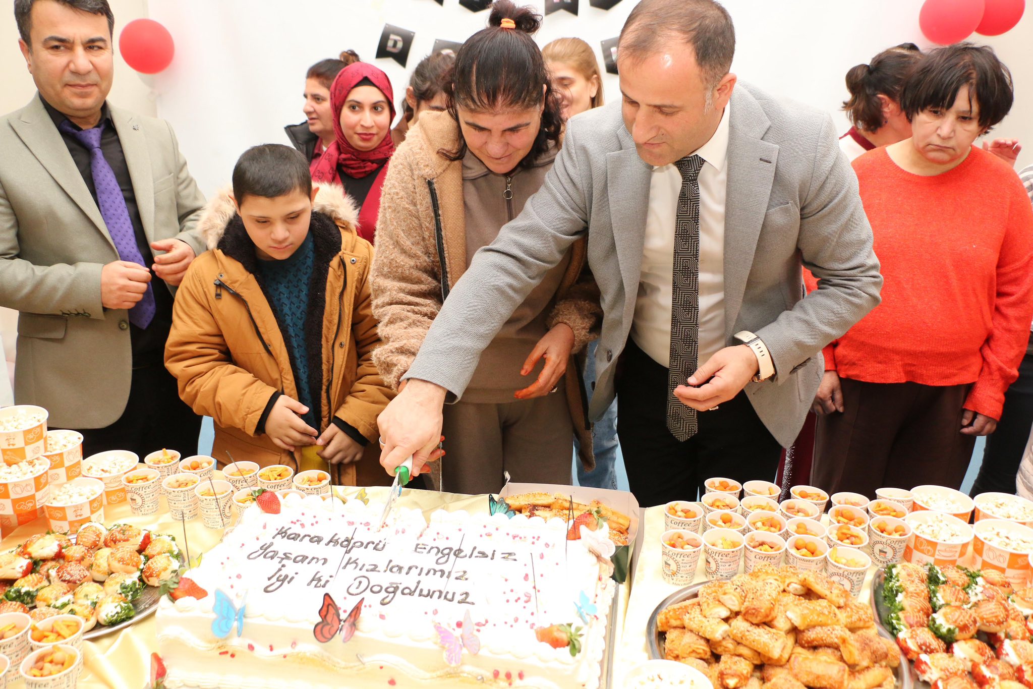 Karaköprü Engelsiz Yaşam Merkezimizde Doğum Günü Etkinliği …