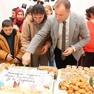 Karaköprü Engelsiz Yaşam Merkezimizde Doğum Günü Etkinliği … - fotoğraf 1