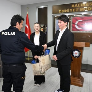Balıkesir Çocuk Hakları Komitemiz Tarafından, İl Emniyet Müdürü Sayın Şükrü YAMAN'a Ziyaret Gerçekleştirildi - fotoğraf 5