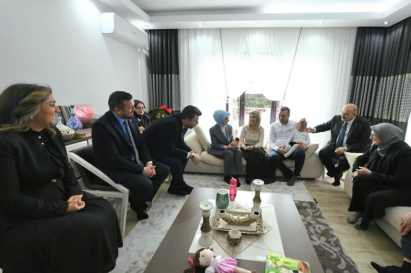 Bakanımız Sayın Mahinur ÖZDEMİR GÖKTAŞ; Koruyucu Ailemize Hane Ziyareti Gerçekleştirdi