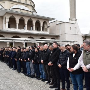 Kıbrıs Barış Harekâtı Gazisi İsmail Yıldız, dualarla ebediyete uğurlandı - fotoğraf 5