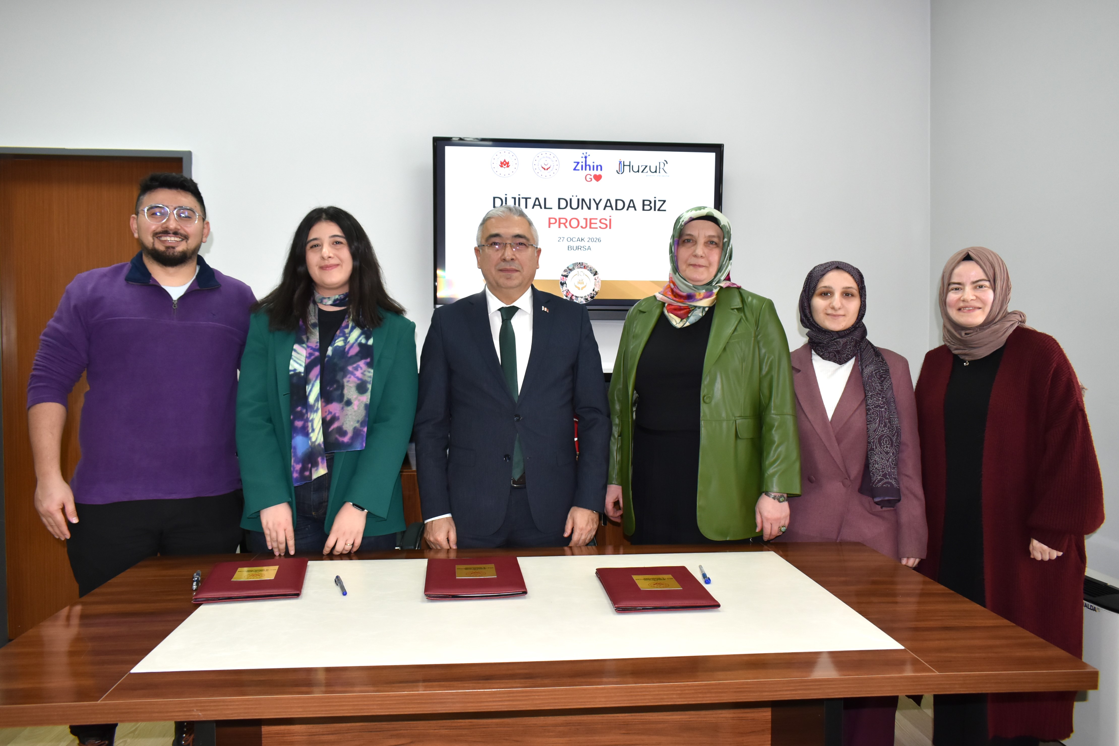 Dijital Dünyada Biz