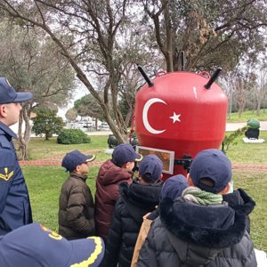 Koruma ve Bakım Altındaki Çocuklarımız Mayın Filosu Komutanlığı’nı Ziyaret Etti - fotoğraf 2