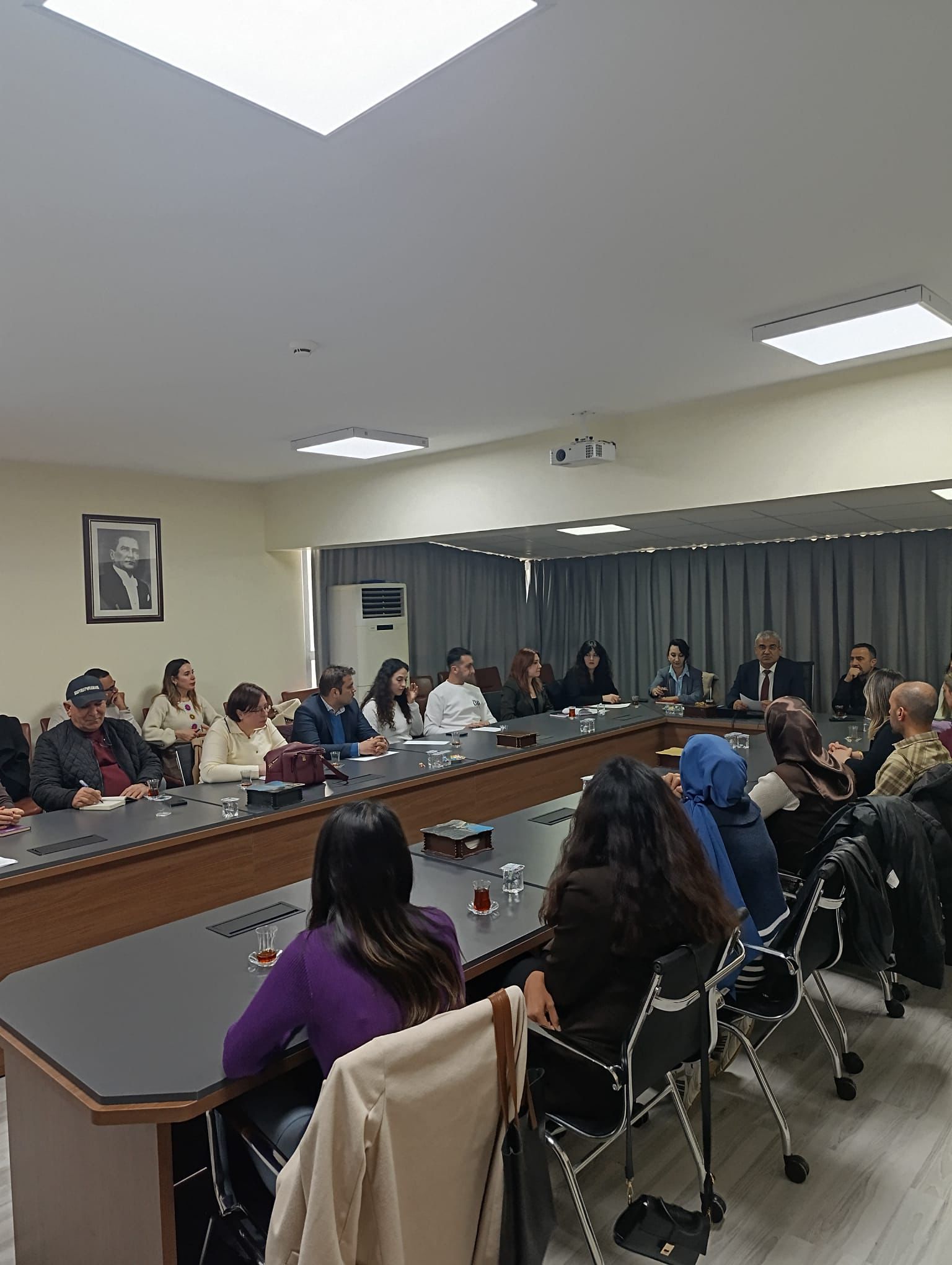 KORUNMAYA MUHTAÇ ÇOCUKLARIMIZ İÇİN DEĞERLENDİRME TOPLANTISI