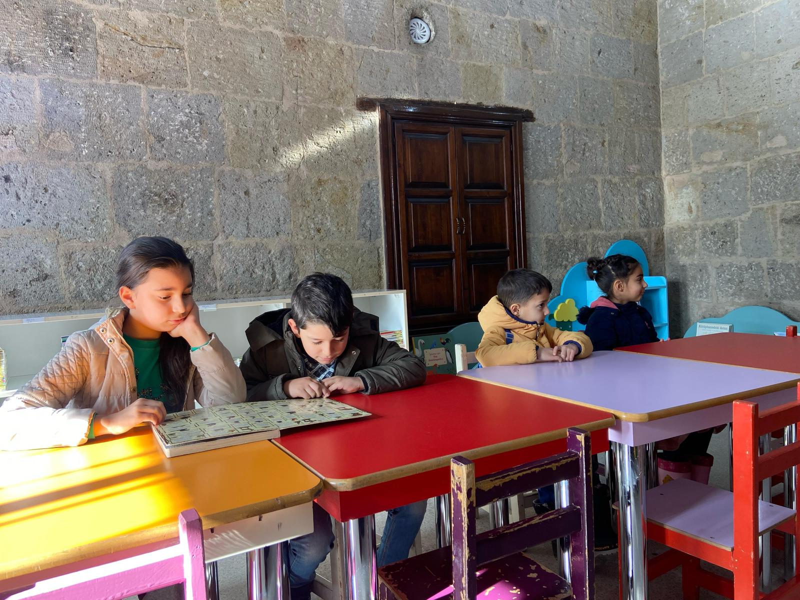 Bitlis Ailece Kitap Okuyor Projesi Devam Ediyor...