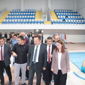 "Yüz Yüze" Projesi Kapsamında Özel Gereksinimli Çocuklar Yüzme Öğreniyor - fotoğraf 2