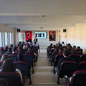 Çocuk İhmal ve İstismarının Belirtileri ve Uzun Dönem Etkileri konulu eğitim verilmiştir. - fotoğraf 1