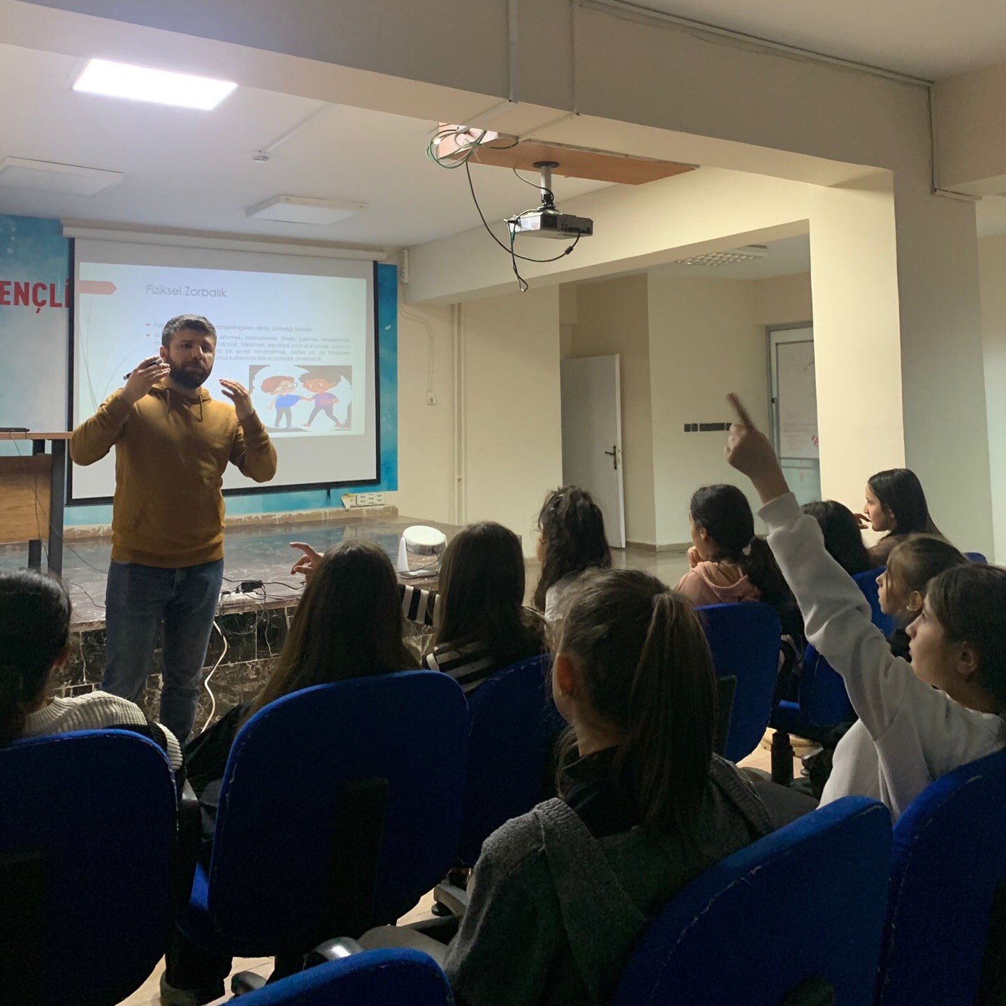 Akran Zorbalığı ile Mücadele Eğitimi