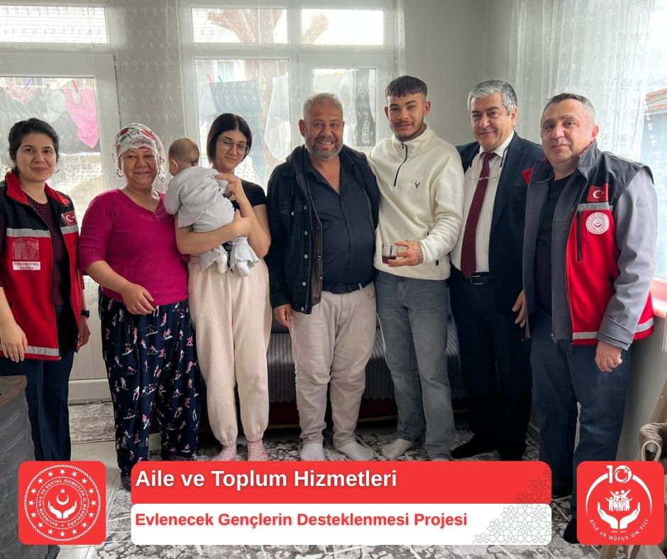 Edremit'te Evlenecek Gençlerin Desteklenmesi Projesinden Yararlanan Çiftimize Fidan Sertifikası Takdim Edildi