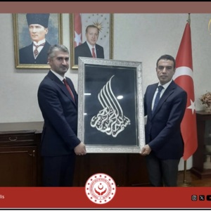 Sayın Bakan Yardımcımız Zafer TARIKDAROĞLU`nun ilimize yaptığı ziyarette Sayın Valimiz Ömer KALAYLI, Vali Yardımcımız Murat DEMİRBLİK , İl Müdürümüz M.Ferdi BOZKURT ve bağlı Kuruluş Müdürlerimiz ile birlikte İlimizde ki çalışmalarımız hakkında toplantı yapılmış sonrasında ise bir dizi ziyaret edilmiştir. Nazik ziyaretlerinden dolayı teşekkür ederiz. - fotoğraf 3
