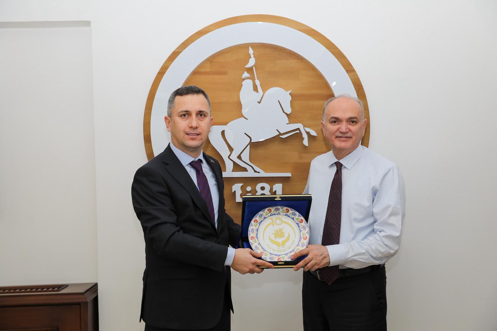 İl Müdürümüz Sezgin Küçüktepe, Düzce Belediye Başkanı Sayın Dr. Faruk Özlü’yü Ziyaret etti.