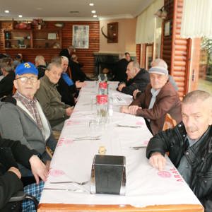 Huzur ve Doğanın İçinde Kıymetli Büyüklerimizle Öğle Yemeği - fotoğraf 4