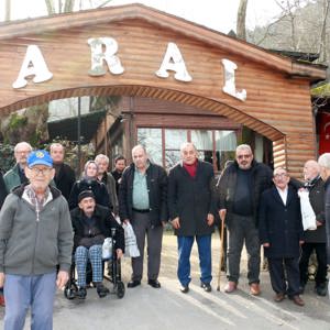 Huzur ve Doğanın İçinde Kıymetli Büyüklerimizle Öğle Yemeği - fotoğraf 1