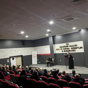 “Hacı Bektaş Veli ve Yunus Emre Türkülerle Müzikal Tiyatro” etkinliği gerçekleştirildi. - fotoğraf 3