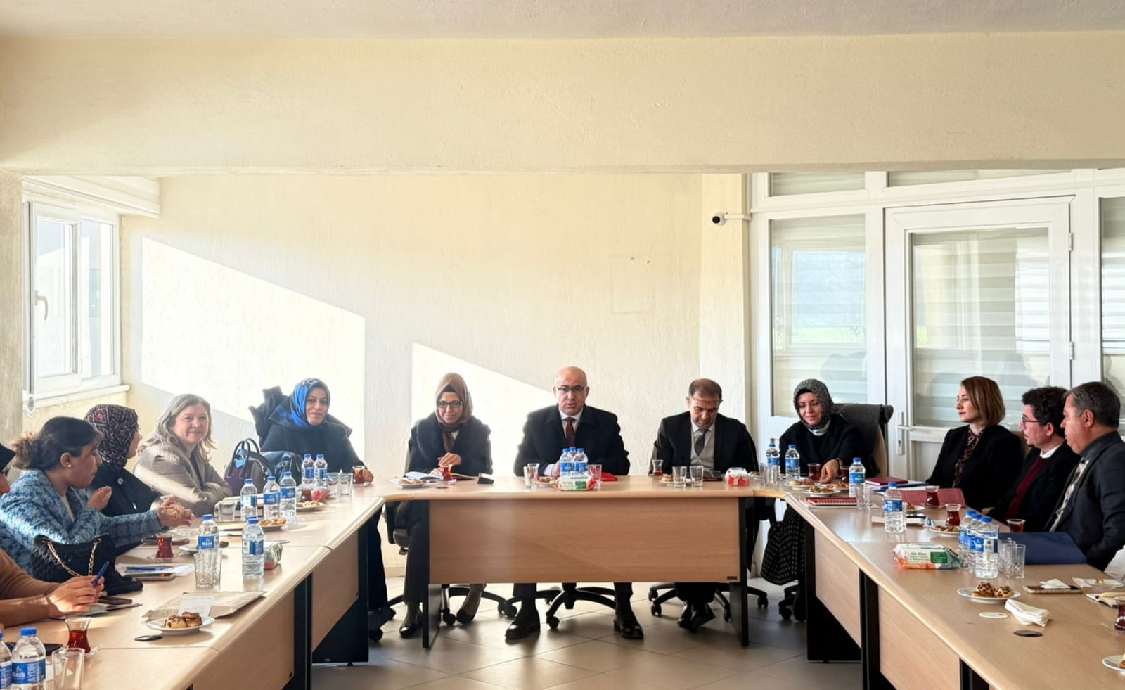 Kuruluş Müdürleriyle Aylık Değerlendirme Toplantısı Yapıldı