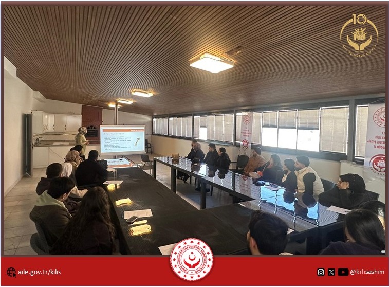 Müdürlüğümüze bağlı hizmet vermekte olan Aile Akademisinde, Evlenecek Gençlerin Desteklenmesi Projesi kapsamında başvurusu onaylanan  11 çiftimize yönelik 'Evlilik Öncesi Eğitim Programı 'düzenlenmiştir.