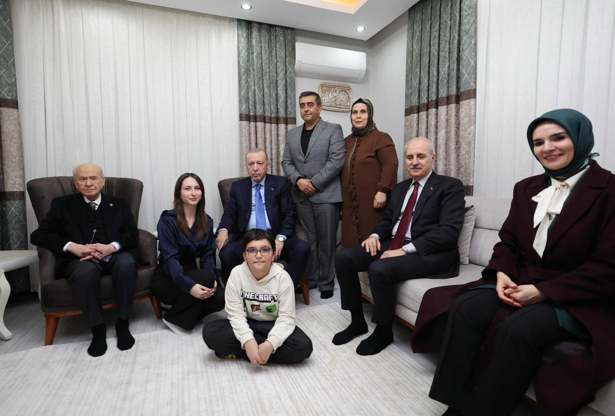 Cumhurbaşkanımız ve Bakanımızla Birlikte | Osmaniye’de Depremzede Aileye Anlamlı Ziyaret 🇹🇷