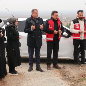 Depremde Hayatını Kaybeden Hemşerilerimizin Kabrini Ziyaret Ettik.  - fotoğraf 5
