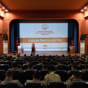 İl Müdürlüğümüzce Evlilik Öncesi Eğitim Programı” Kapsamında 3. Ordu Komutanlığında Vatani Görevini Yerine Getiren Er ve Erbaşlara Eğitim Programı Düzenlendi. - fotoğraf 1