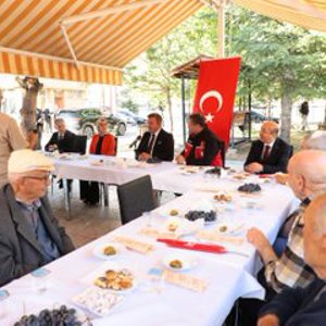 1 Ekim Dünya Yaşlılar Günü münasebetiyle Erzincan 100. Yıl Atatürk Huzurevi Yaşlı Bakım ve Rehabilitasyon Merkezi’ne Ziyaret. - fotoğraf 6