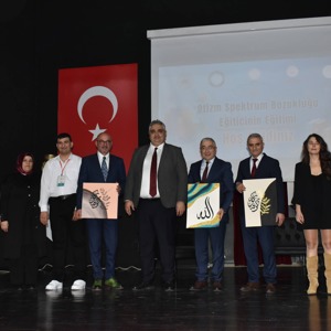 Otizmde Erken Tanı ve Nitelikli Eğitim İçin Bursa’da Dev Adım - fotoğraf 11