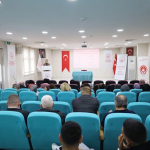 İl Müdürlüğümüze Bağlı Kuruluşlarımızda Görev Yapan Bakım Personellerimizin Hijyen Farkındalığını Artırmak Amacıyla Çalışma Arkadaşlarımıza Hijyen Eğitimi Verildi. - fotoğraf 2