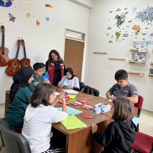 Erzincan Aile ve Sosyal Hizmetler İl Müdürlüğü Olarak Çocuk Hakları Komitesine Üye Yavrularımızın, Yaratıcılıklarını Ortaya Koyduğu Keyifli bir Origami Etkinliği Gerçekleştirdik. - fotoğraf 3