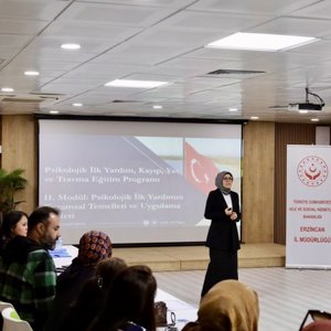 Bakanlığımız Koordinesinde, Şehit Yakınları ve Gaziler Genel Müdürlüğümüzce Düzenlenen “Psikolojik İlk Yardım, Kayıp ve Yas Eğitim Programı” Erzincan’da başladı. - fotoğraf 1