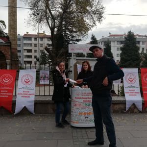 25 Kasım 'Kadına Yönelik Şiddetle Mücadele Günü' Münasebetiyle Etkinlikler Düzenlendi - fotoğraf 9