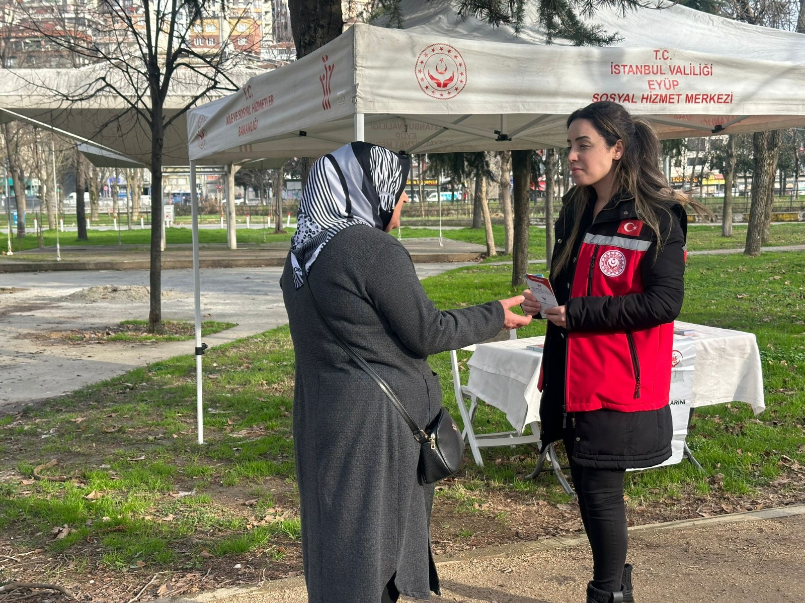 İl Genelinde Mobil Sosyal Hizmet Noktalarıyla Koruyucu ve Önleyici Hizmetlere Yönelik Bilgilendirme Faaliyetleri Gerçekleştirildi