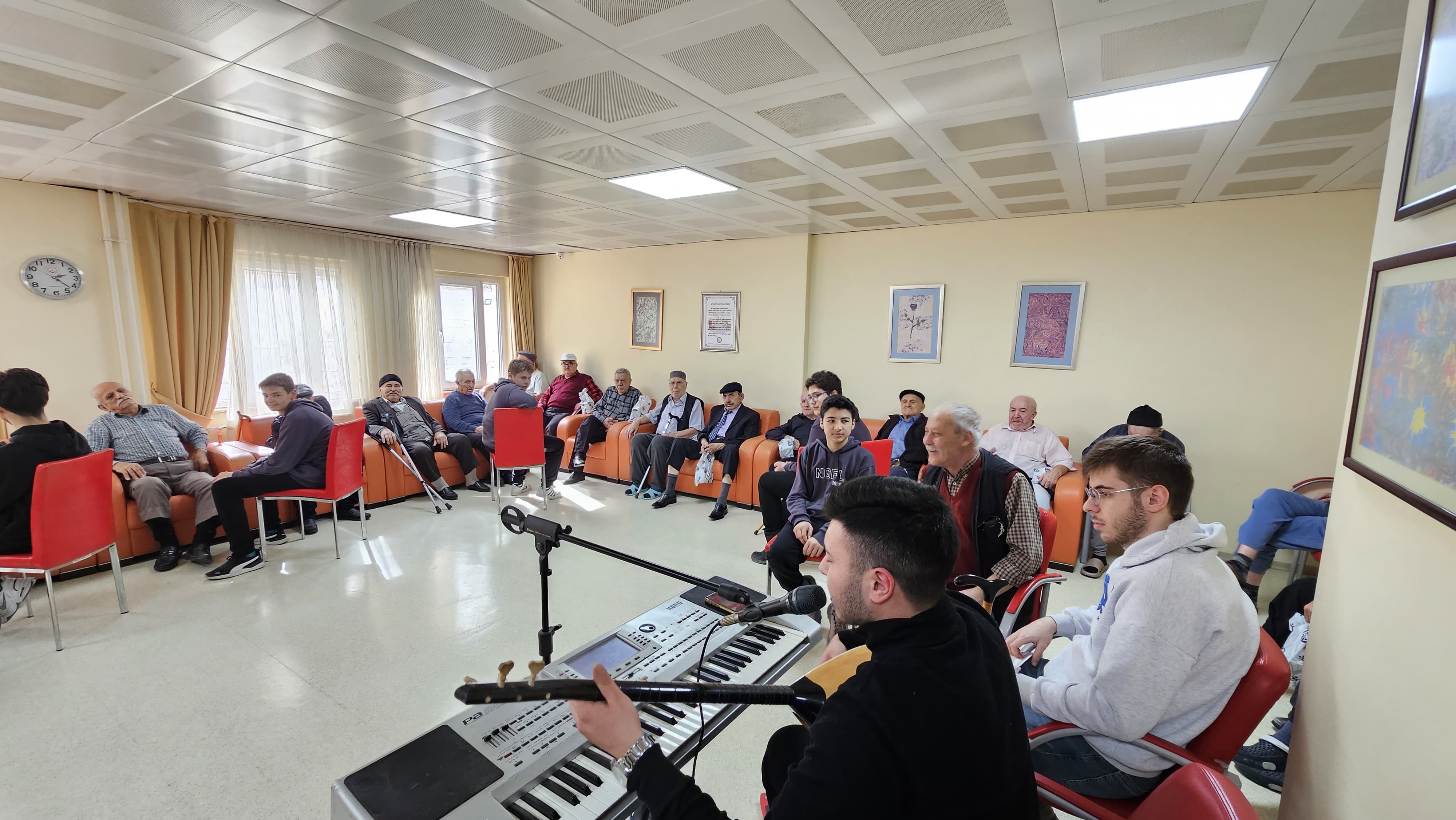 Huzurevinde Kuşaklar Arası Buluşma Gerçekleştirildi