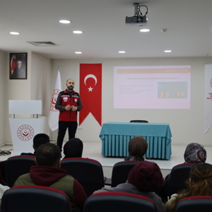 “Evlenecek Gençlerin Desteklenmesi Projesi” Kapsamında Genç Çiftlerin Sağlıklı ve Bilinçli bir Evlilik Süreci Geçirmelerine Katkı Sağlamak Amacıyla Eğitim Faaliyetlerimiz Devam Ediyor. - fotoğraf 1
