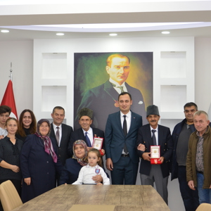 KKTC Milli Mücadele Madalyaları Hak Sahiplerine Verilmeye Devam Ediyor - fotoğraf 2